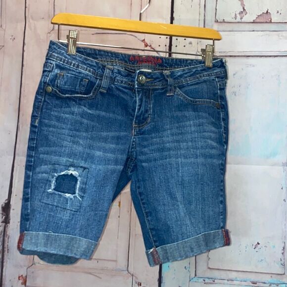 Arizona Jean Company Pants - Women’s distressed denim shorts size 5 from Arizona Jean Co